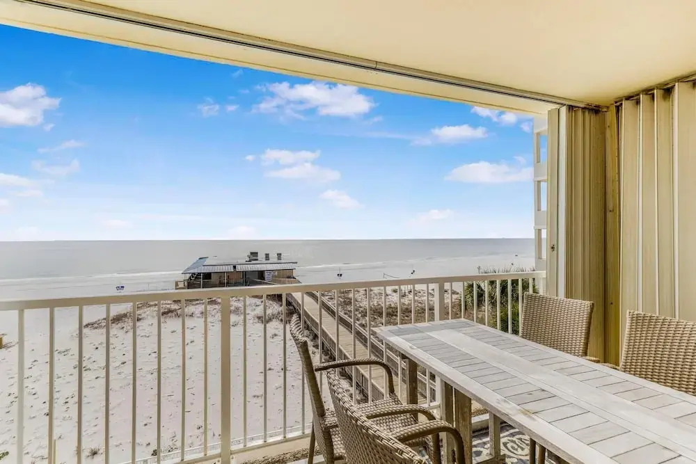 Boardwalk 387