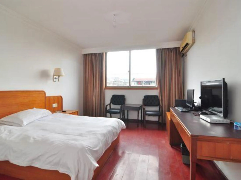 Fenghua Hotel