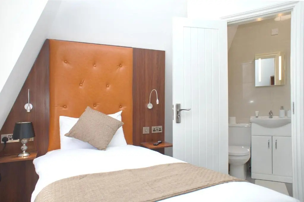 Trivelles Rochester Hotel