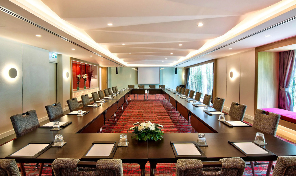 Park Plaza Bangkok Soi 18
