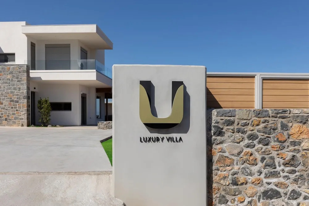 Luxury Villa U with private swimming pool