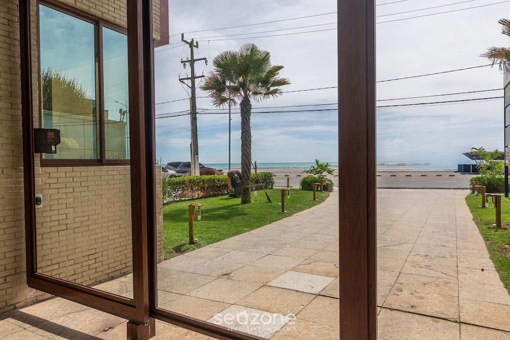 Apt in Condo w/ Pool 400m From Beach Tau0204
