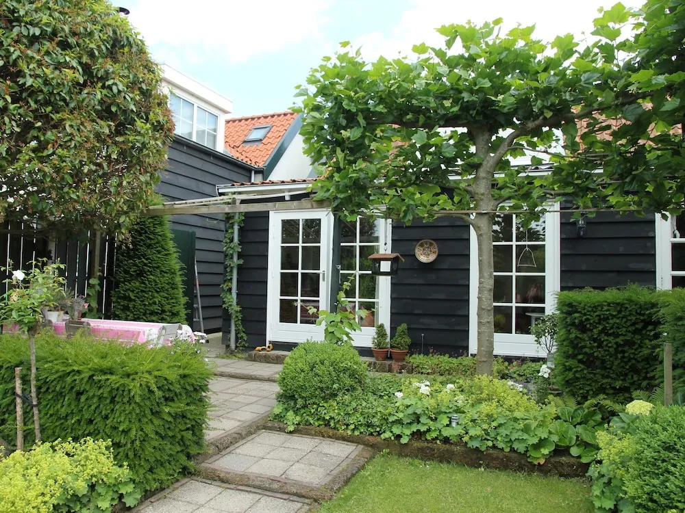 Holiday Home With Fenced Garden in a Quiet Spot in Koudekerke