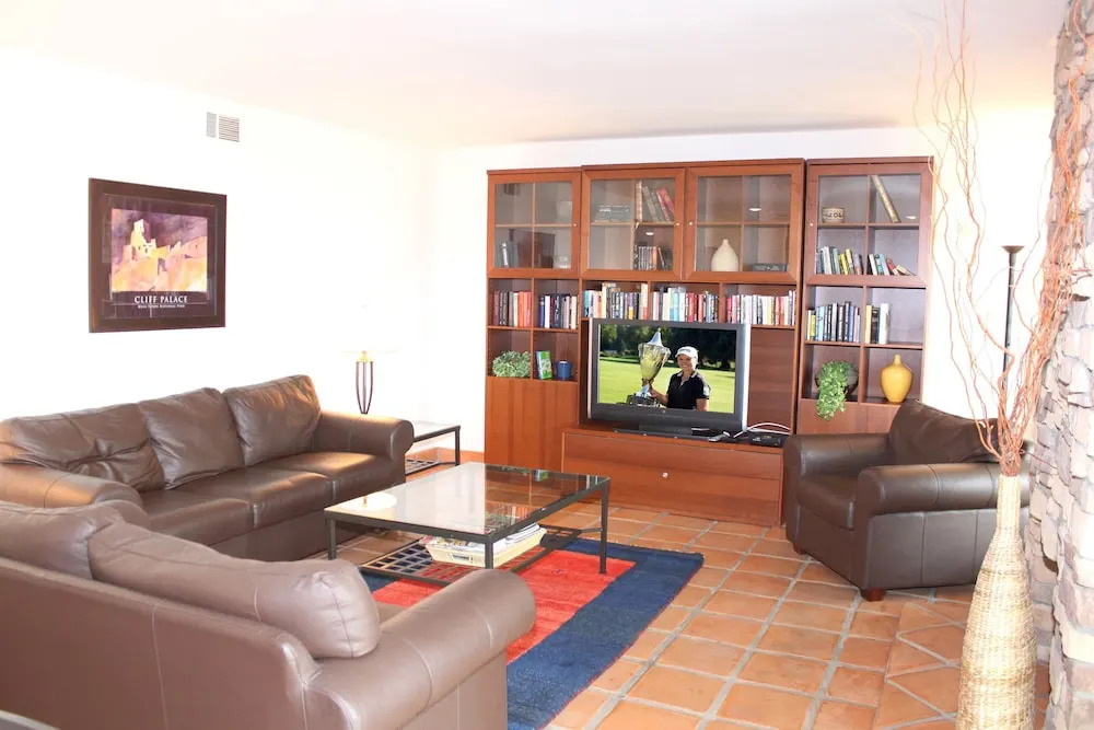 Deanza: Pattyâ€™s Place: Swim, Golf, & Relax 2 Bedroom Condo
