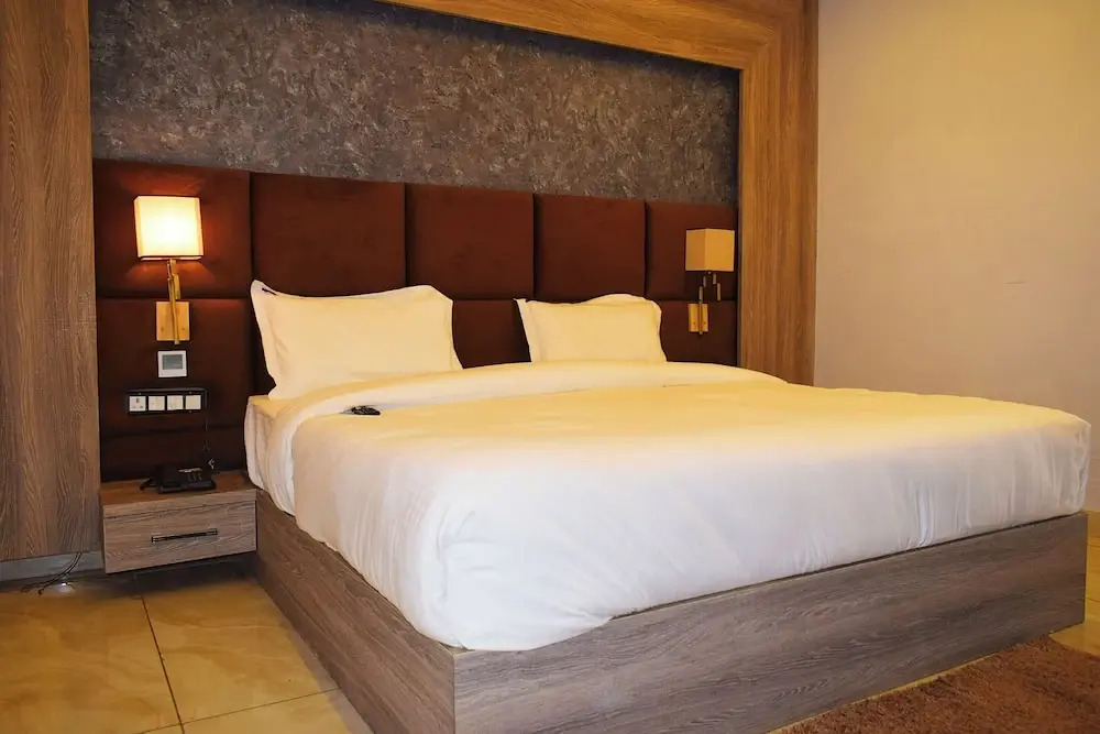 Country Ambience Hotel By Jags City Mall
