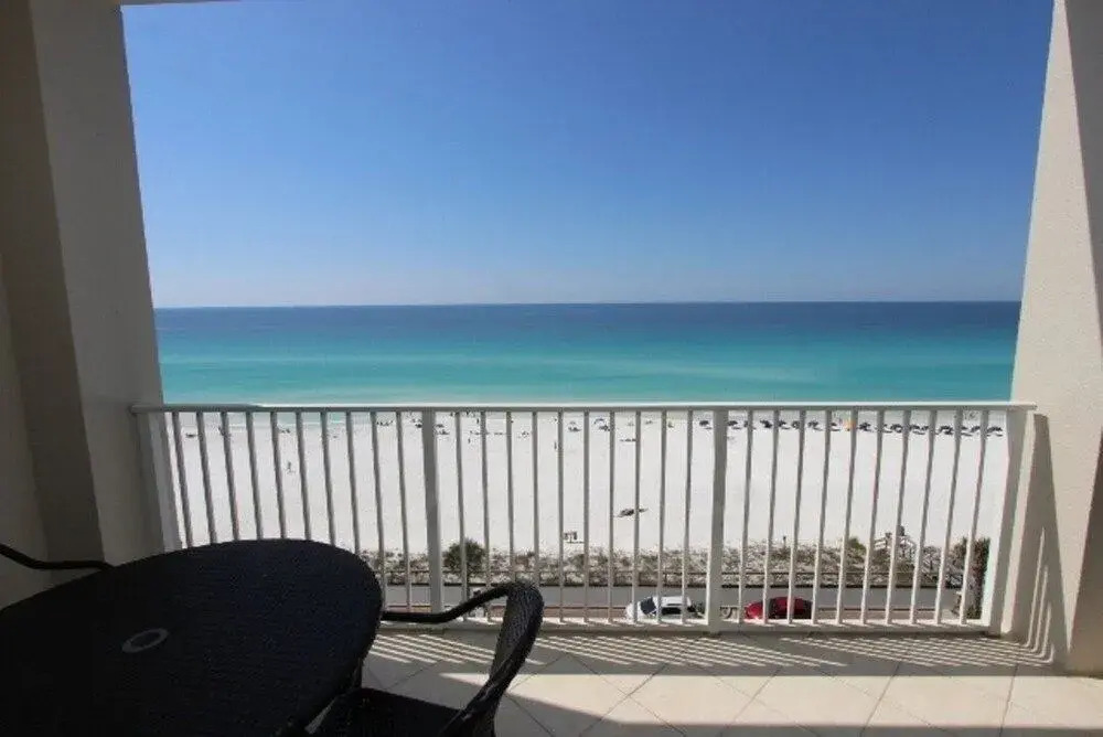 Majestic Sun 707A - 1 Br condo by RedAwning
