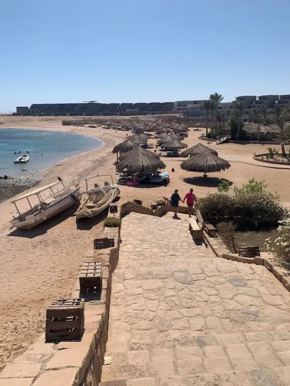 3-bed Sleeps 6 With Sea View & Free Parking