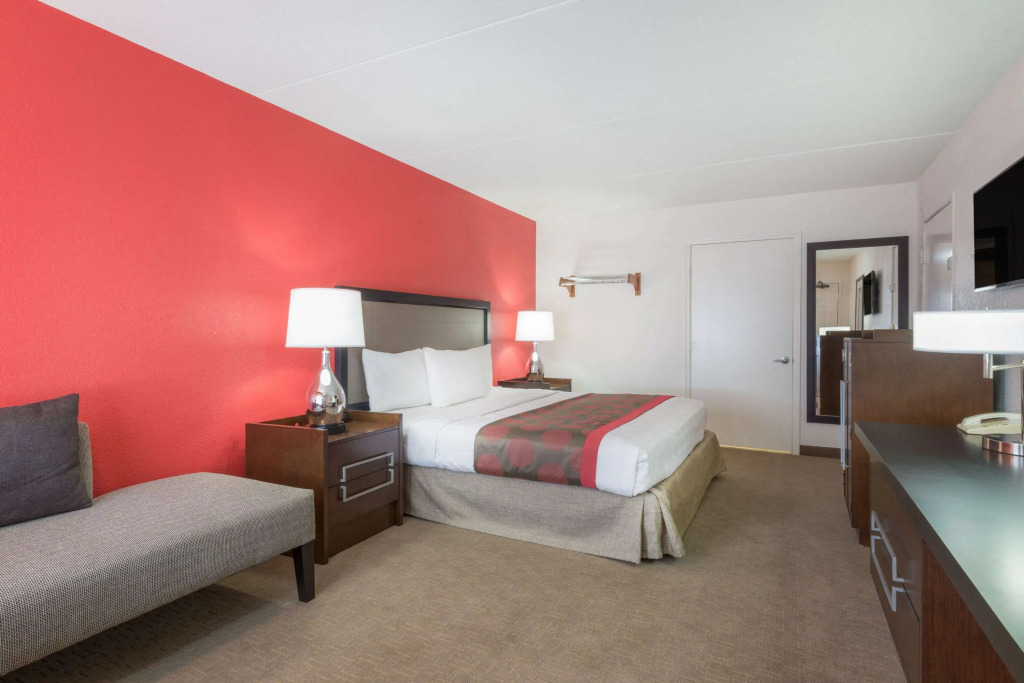 Ramada by Wyndham Albuquerque Airport