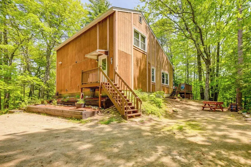 New Hampshire Vacation Rental - Walk to Beach!