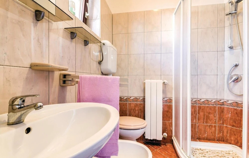 Amazing Apartment in Banjole With 1 Bedrooms, Wifi and Outdoor Swimming Pool