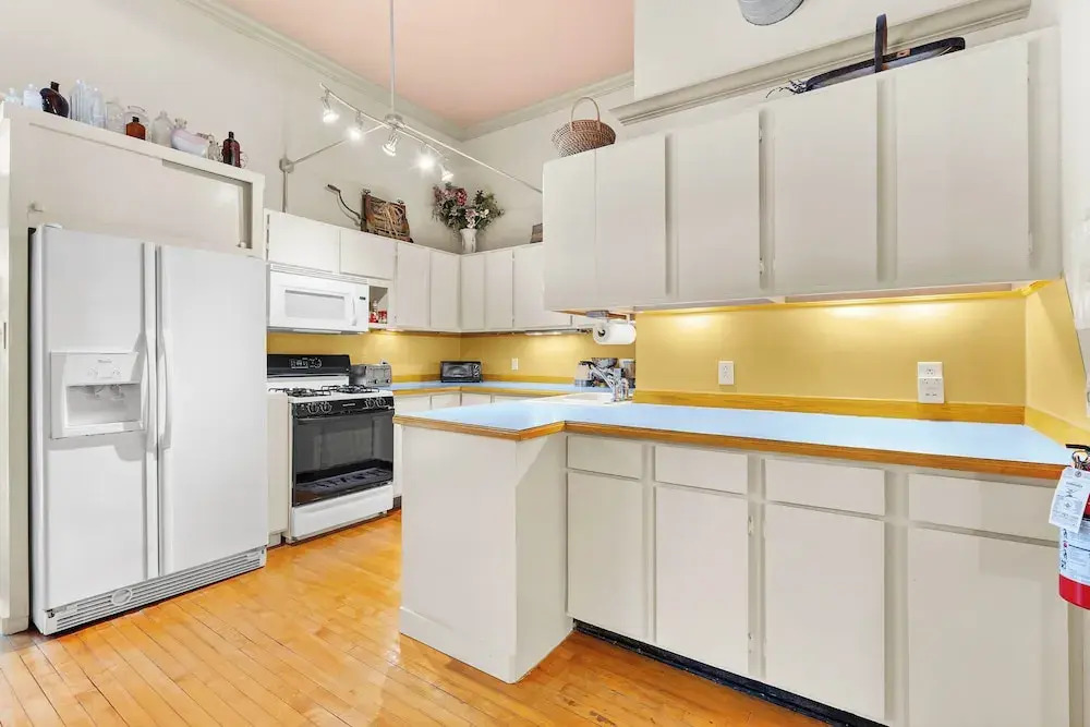 Charming Saugatuck Condo w/ Private Deck + Grill!