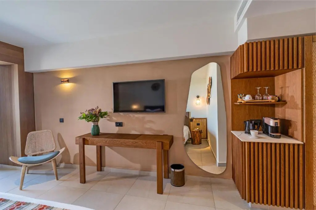 Minos Ambassador Suites & Spa