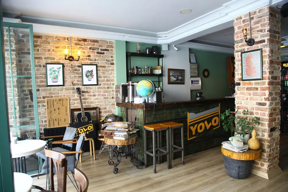 YOLO Hostel