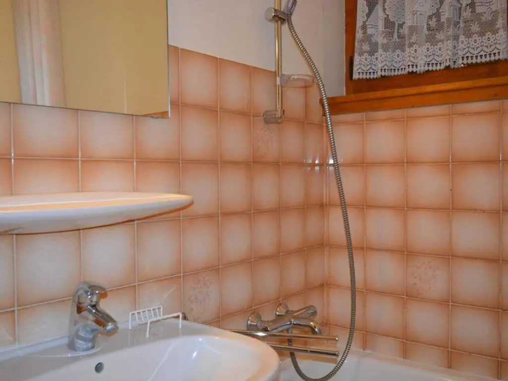 Appartement 2 pièces cabine, 300m pistes/comm, mén. inclus, parking - FR-1-241-11