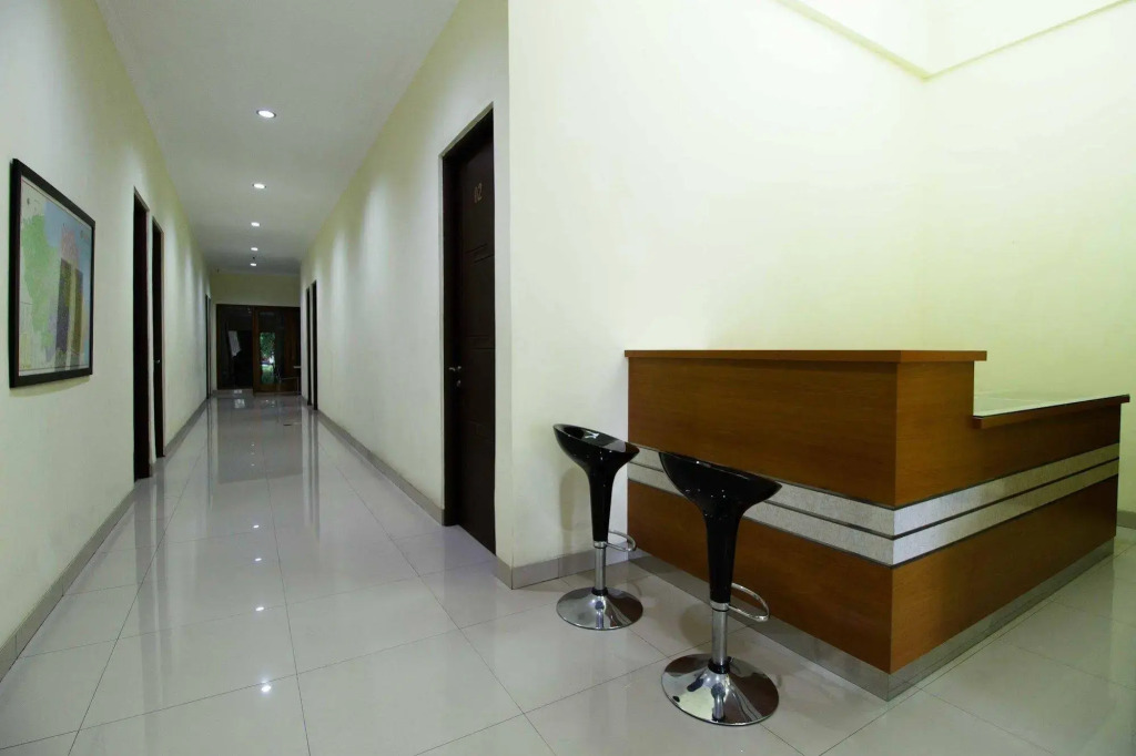 RedDoorz near Masjid Agung Surabaya