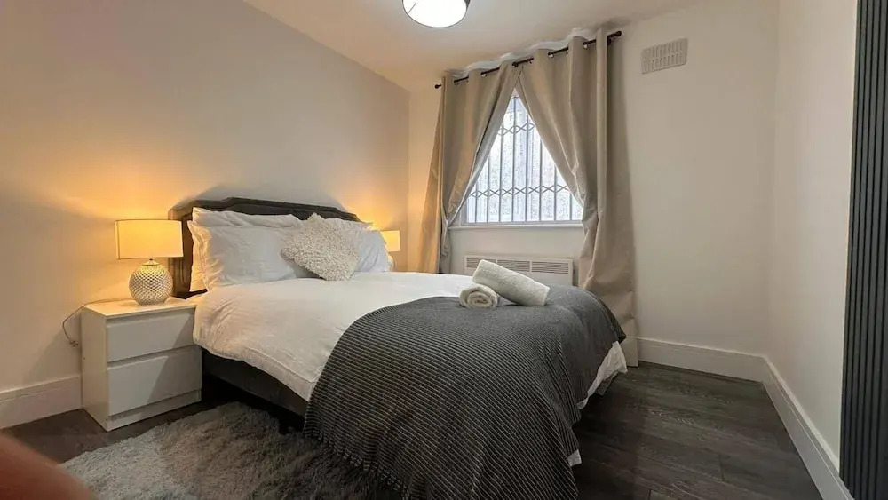 Apartment - Sleeps 6 - City Base - District Line