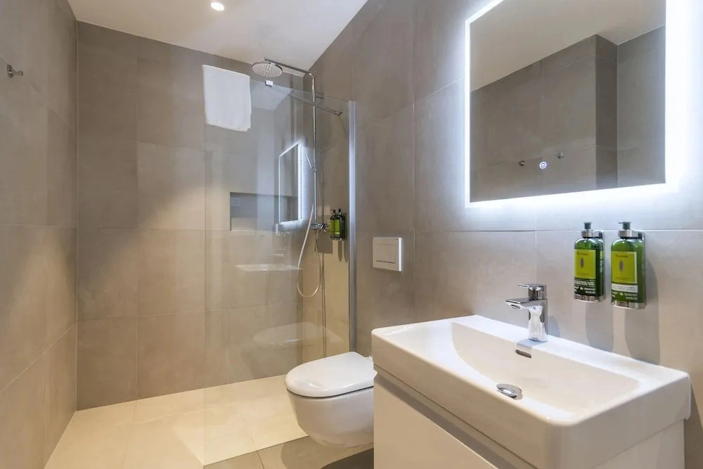 Charming 2-bedroom Apartment in the Heart of Prague