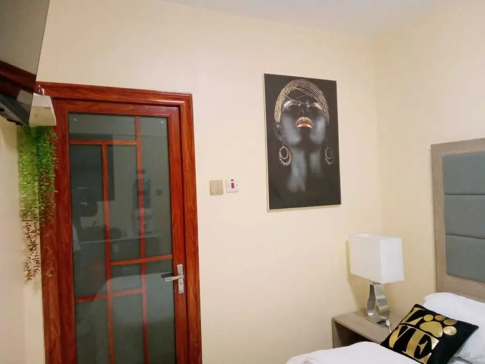 Lux Suites Kileleshwa Furnished Studio Apartments