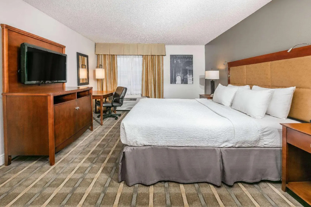 Richmond Inn & Suites-baton Rouge