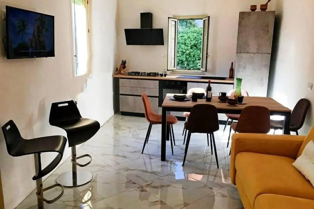 Terrazzo Esclusivo Con Zona Solarium Da 200 Mq