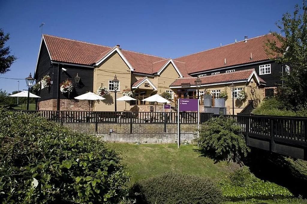 Premier Inn Basildon - East Mayne