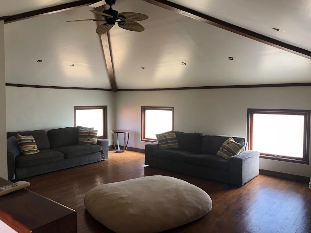 Paradise Retreat