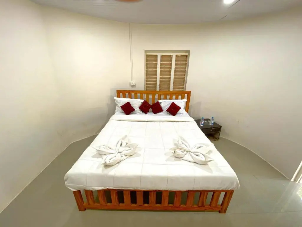 Wilderness Camp 200mtr from Devaliya Park