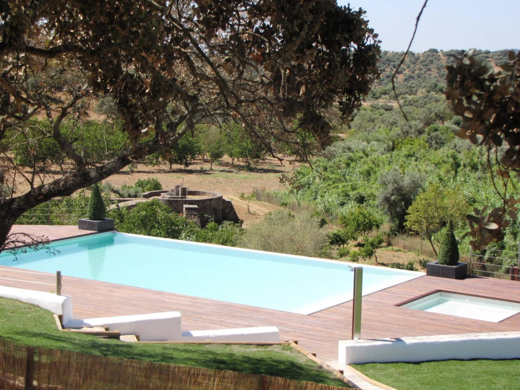 Horta da Moura by WOT Signature