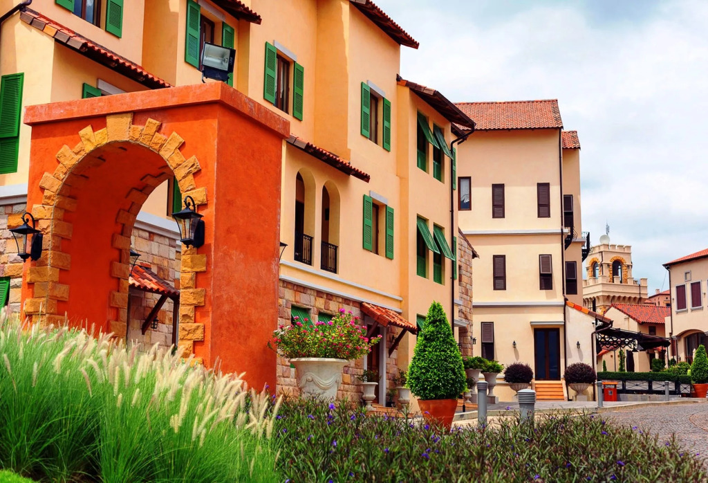 Toscana Valley Town Square Suites