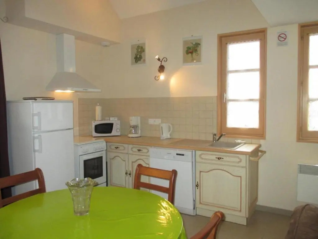 Gîte Dompierre-sur-Besbre, 3 pièces, 4 personnes - FR-1-489-174