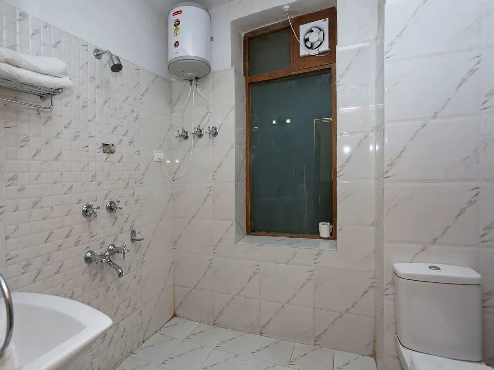 OYO 1837 Hotel Golden Meadows