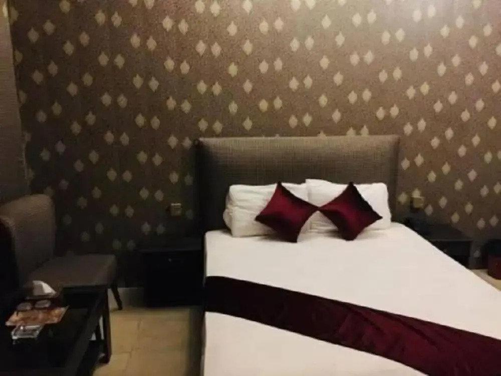Hotel Four Season Inn