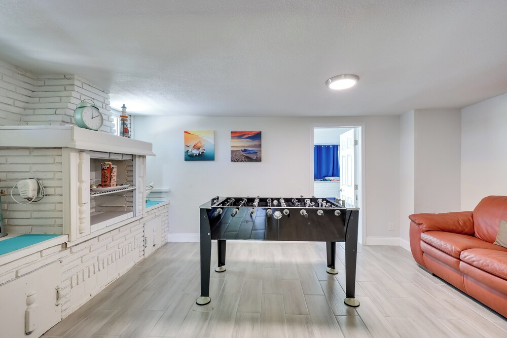 Pool & Patio! Gem 4 Mi to Fort Lauderdale Beach
