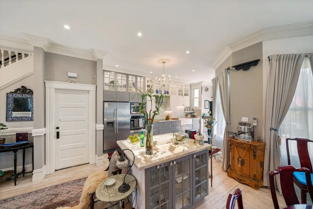 San Francisco Retreat Just Steps From Golden Gate Park And Ocean Beach! 3 Bedroom Home by RedAwning
