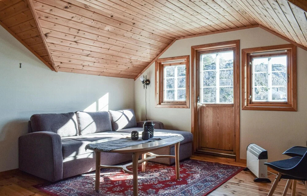 Gorgeous Home In Lindesnes With Kitchen