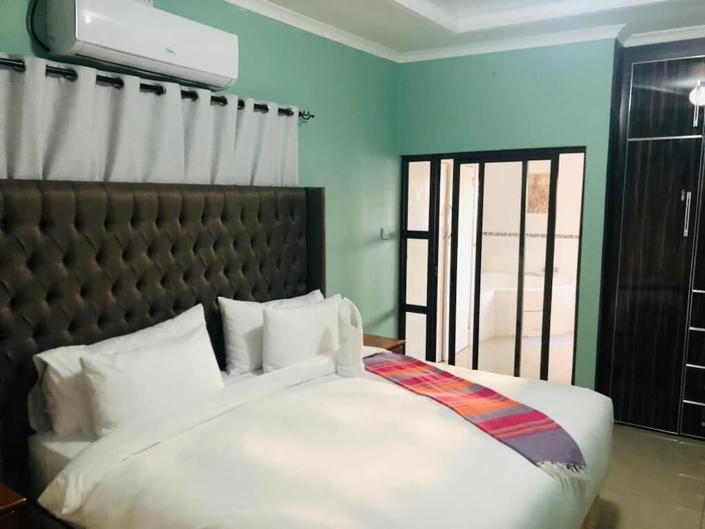 Makgadikgadi Riverview Inn