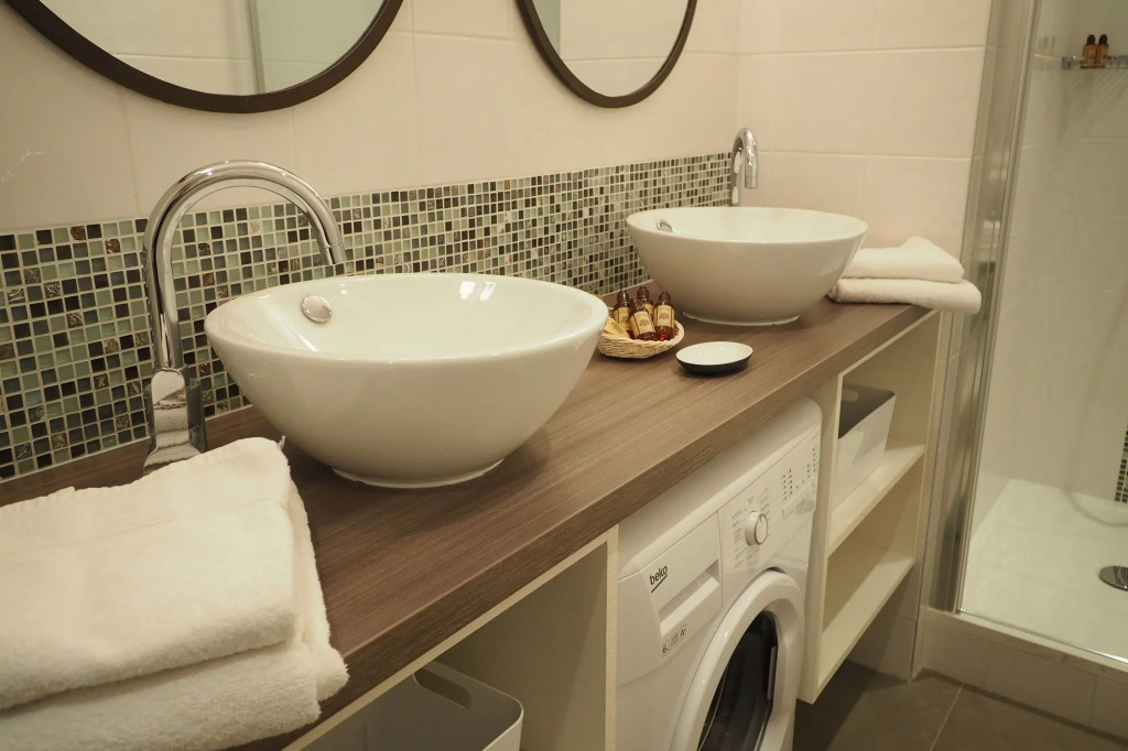 Louvre Opera Classic ChicSuites