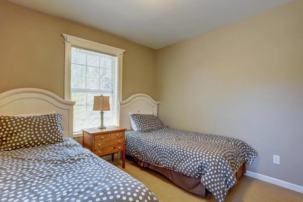 Westside Walkable-AC-3BR/2.5BA