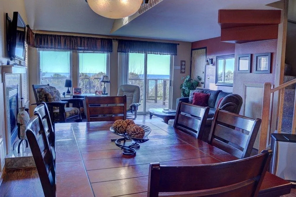 Sunset By The Sea 3 Br home by RedAwning