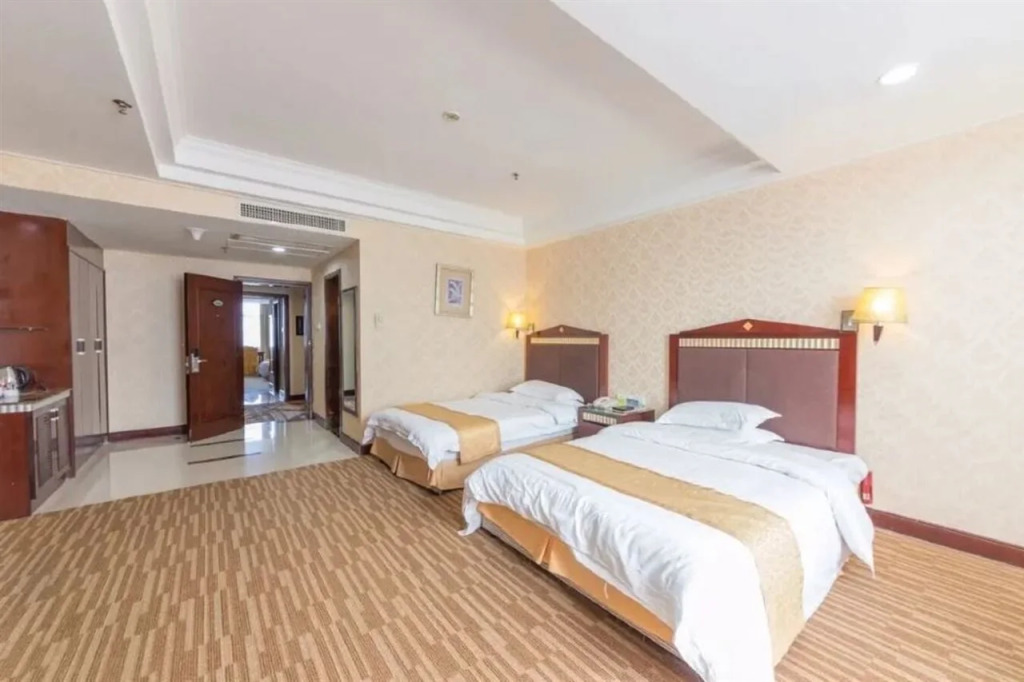 Diamond Hotel