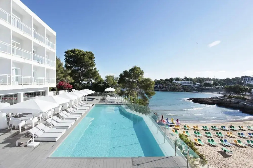 Grupotel Oasis
