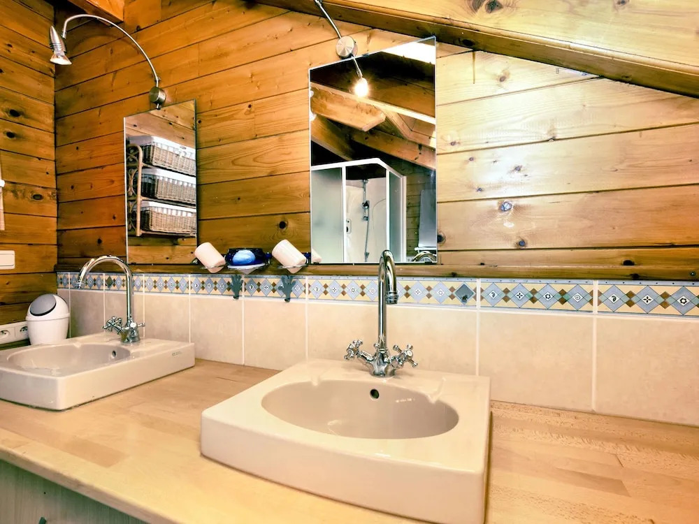 Beautiful Chalet with Sauna near the Forest in Durbuy