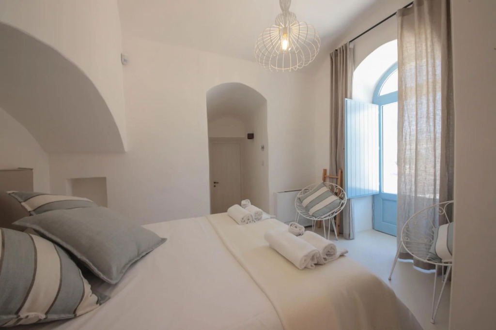 TD Lamiamola Stylish Trulli Lamie With Pool