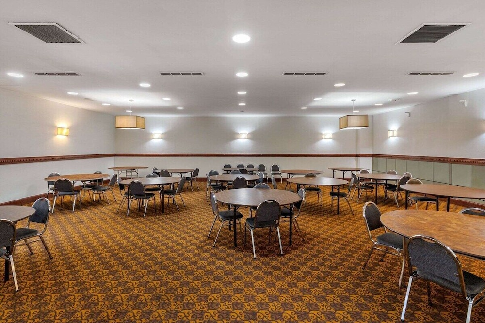 Stay Express Inn & Suites Tyler