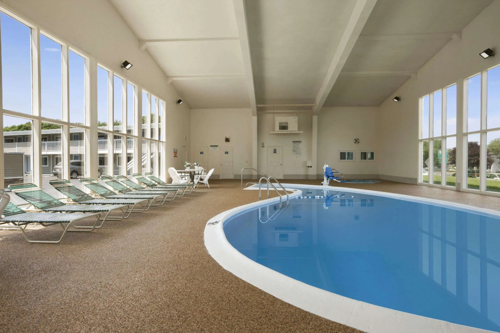 Days Inn by Wyndham - Cape Cod