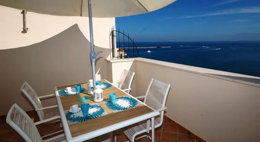 Castellano suites