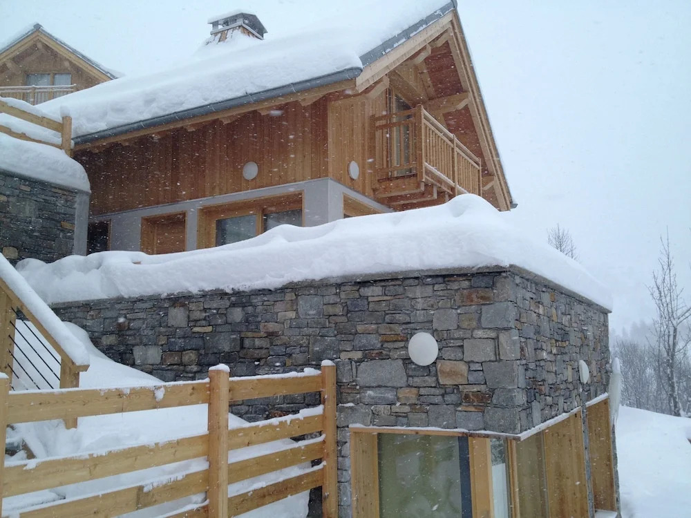 Luxury Chalet in Valloire With Wood Burning Stove and spa