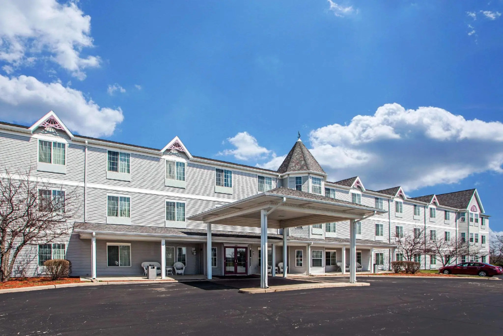Comfort Inn & Suites Geneva- West Chicago