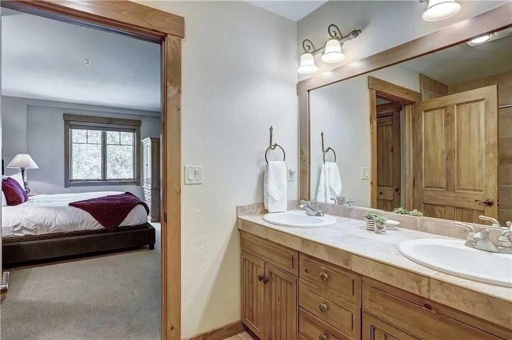 Mountain Thunder Lodge 1209 by RedAwning