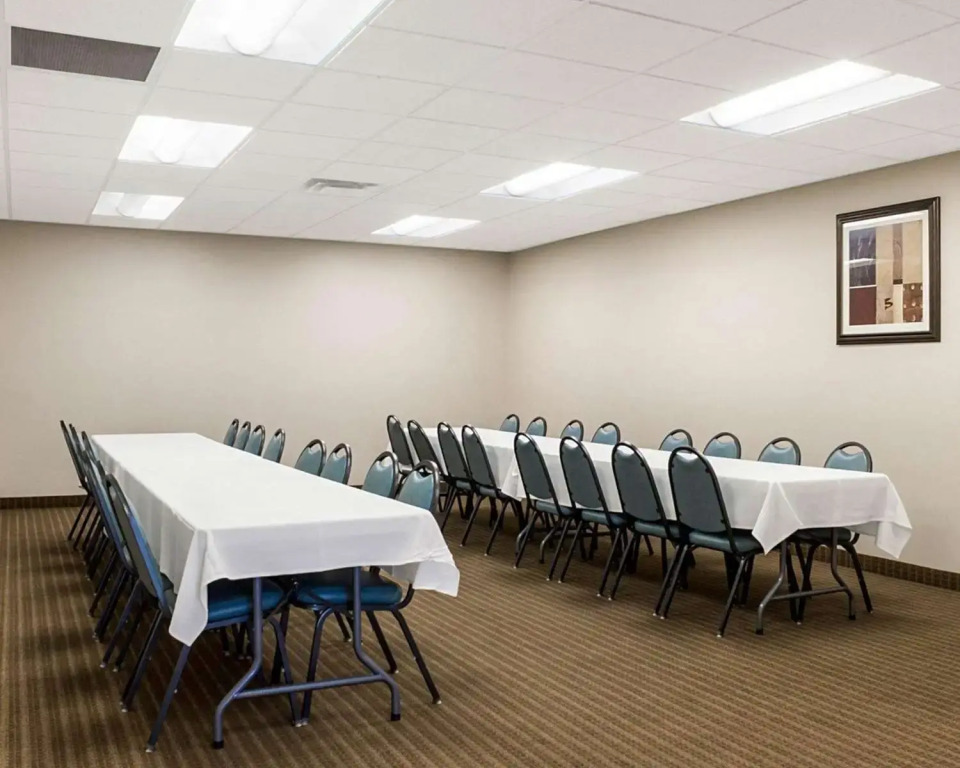 Baymont by Wyndham Jamestown Conference Center & Water Park